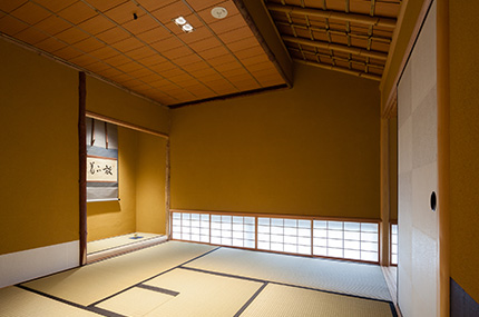 Genuine tea room used as OMOTENASHI for customers